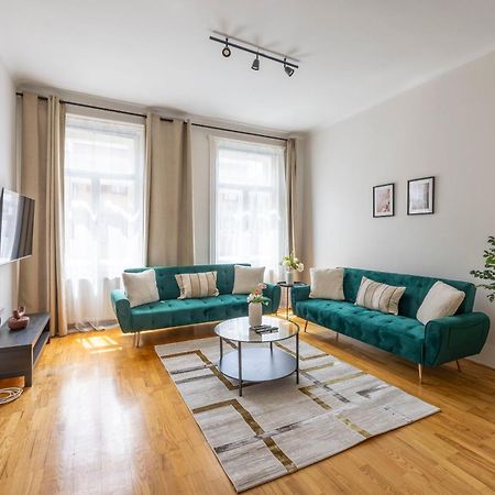 Stylish & Cozy City Center Apartment By Prestige Homes Budapest Exterior photo