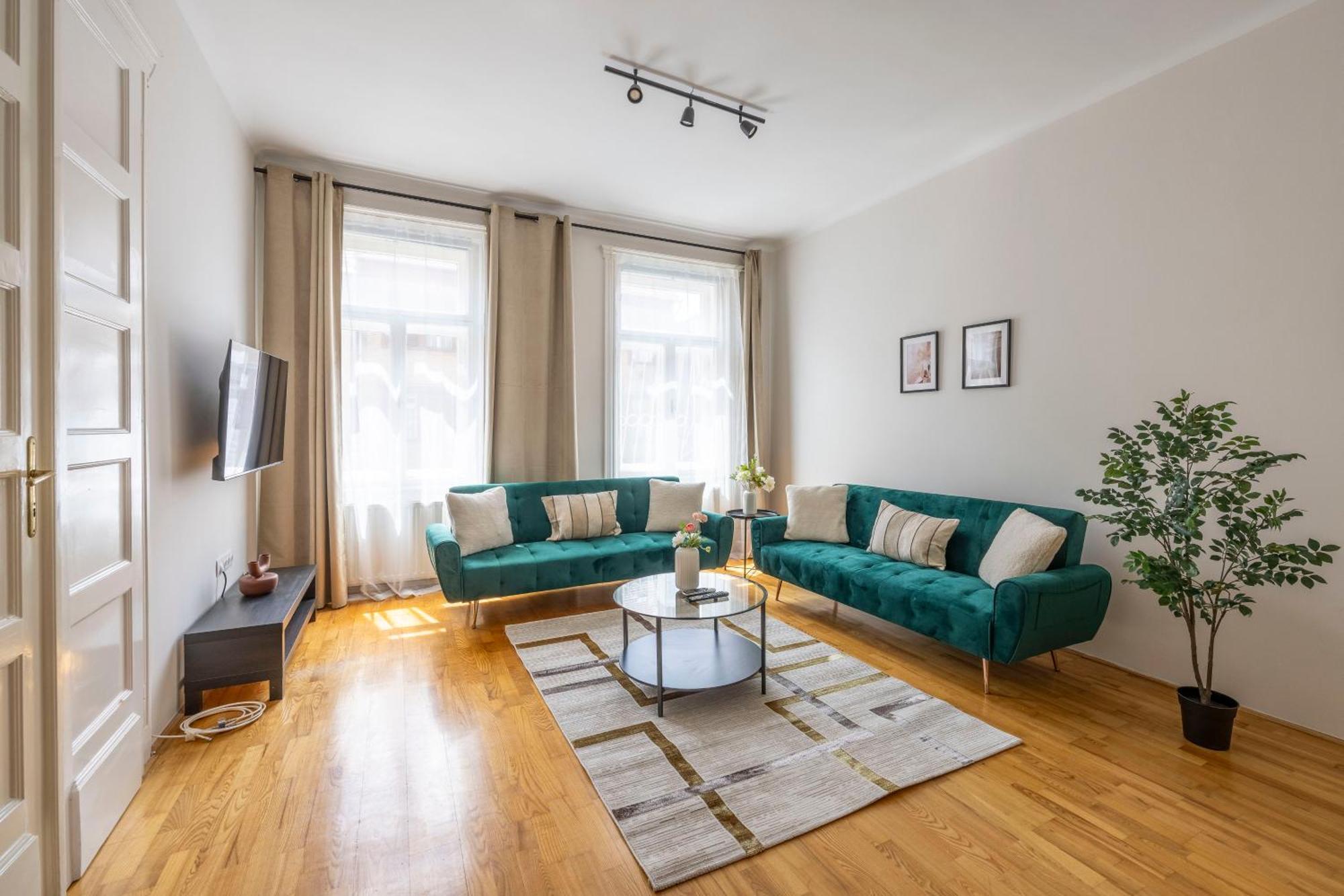 Stylish & Cozy City Center Apartment By Prestige Homes Budapest Exterior photo